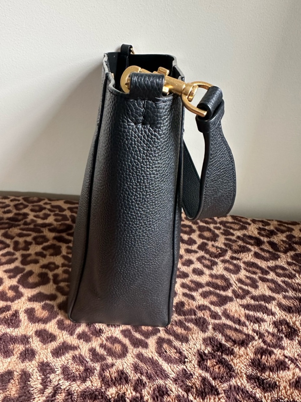 Tory Burch Black Leather Shoulder Bag - Picture 5 of 9